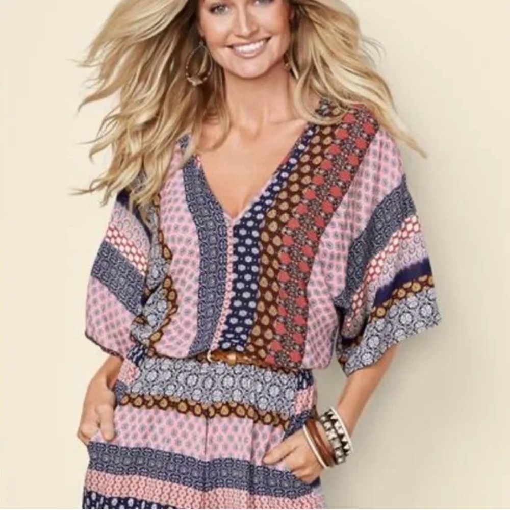 Mixed color romper with slit sleeves